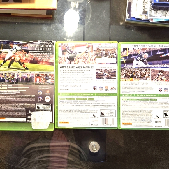 Madden NFL 13 16 and 17 Games for XBOX 360 - Picture 2 of 8